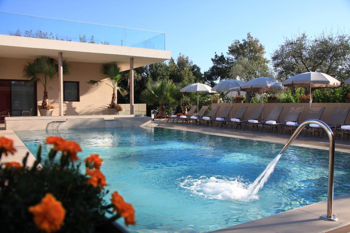 Seventeen Hotel Valbonne Exterior foto