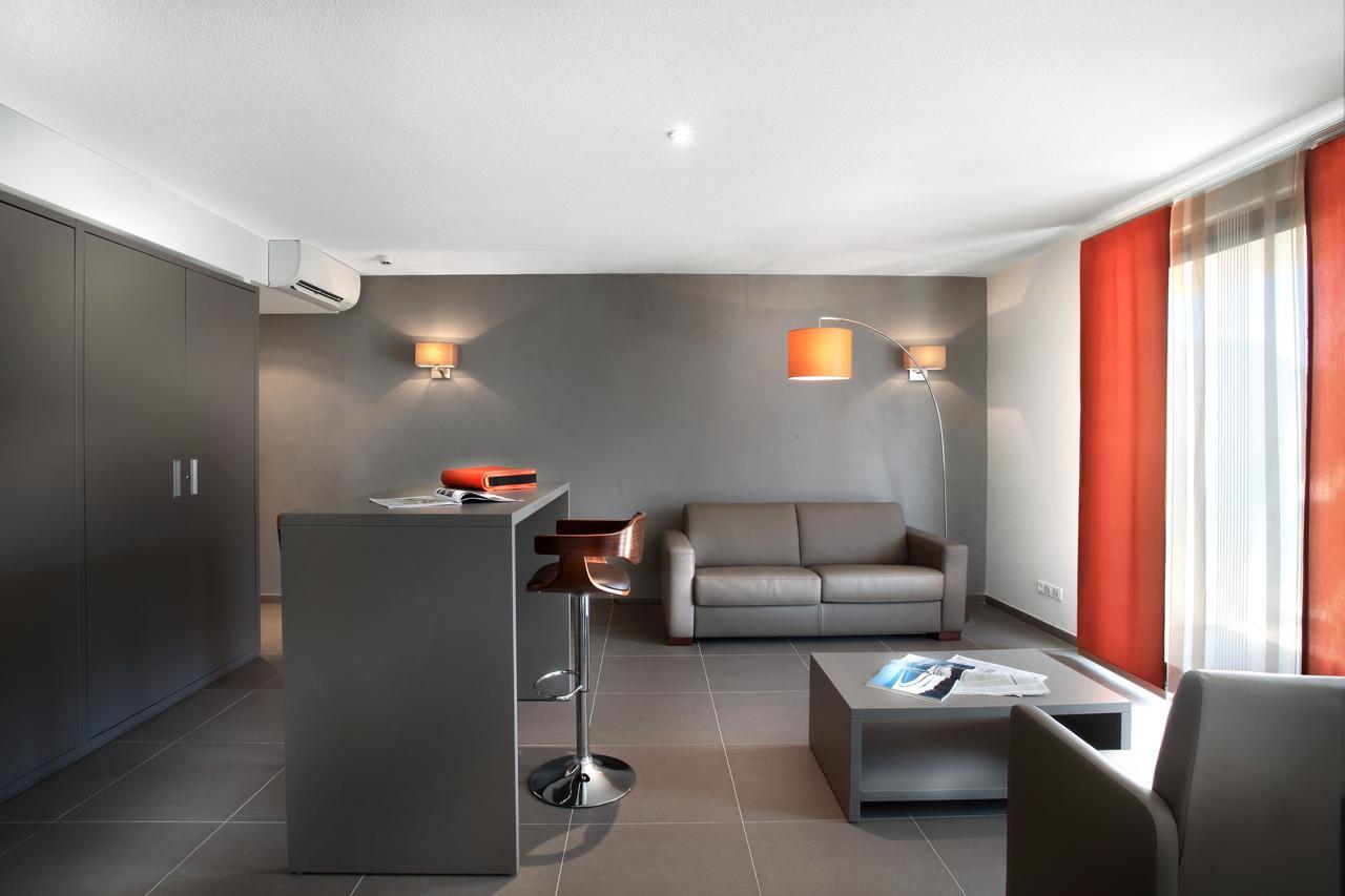Seventeen Hotel Valbonne Exterior foto