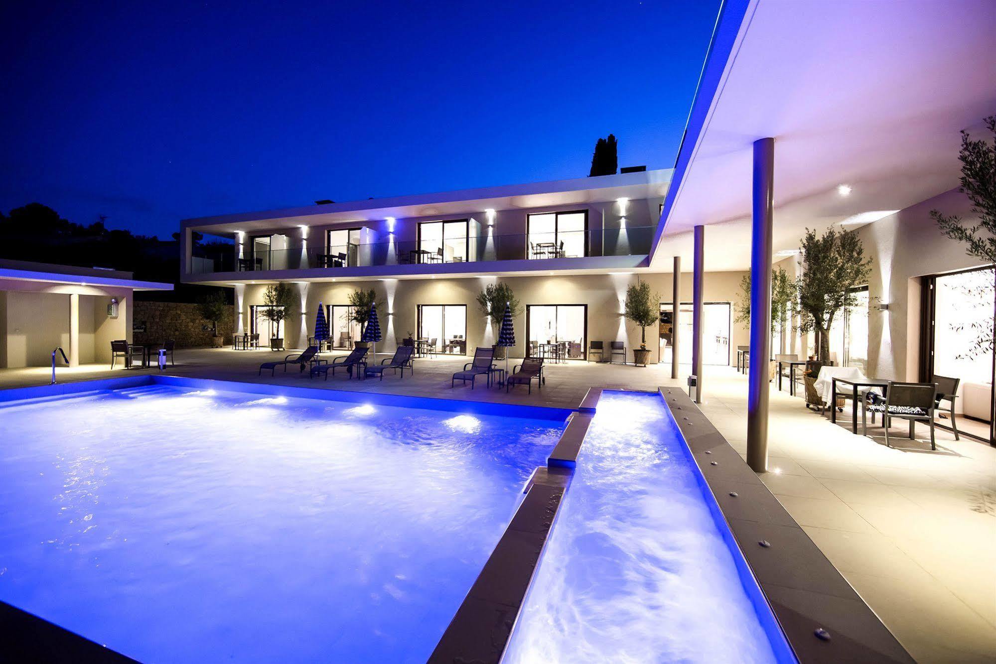 Seventeen Hotel Valbonne Exterior foto