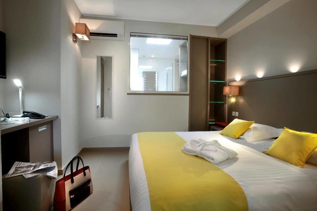 Seventeen Hotel Valbonne Exterior foto